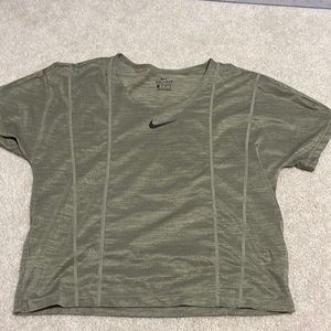 Nike Dri Fit Womens Green Shirt Size XS